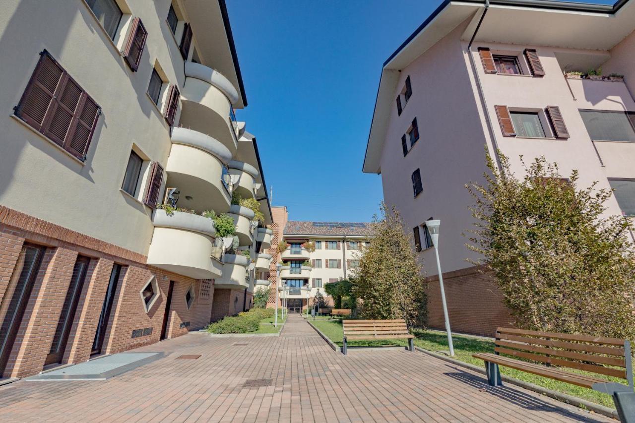 Milan Forum Camelia Guesthouse Assago Ngoại thất bức ảnh